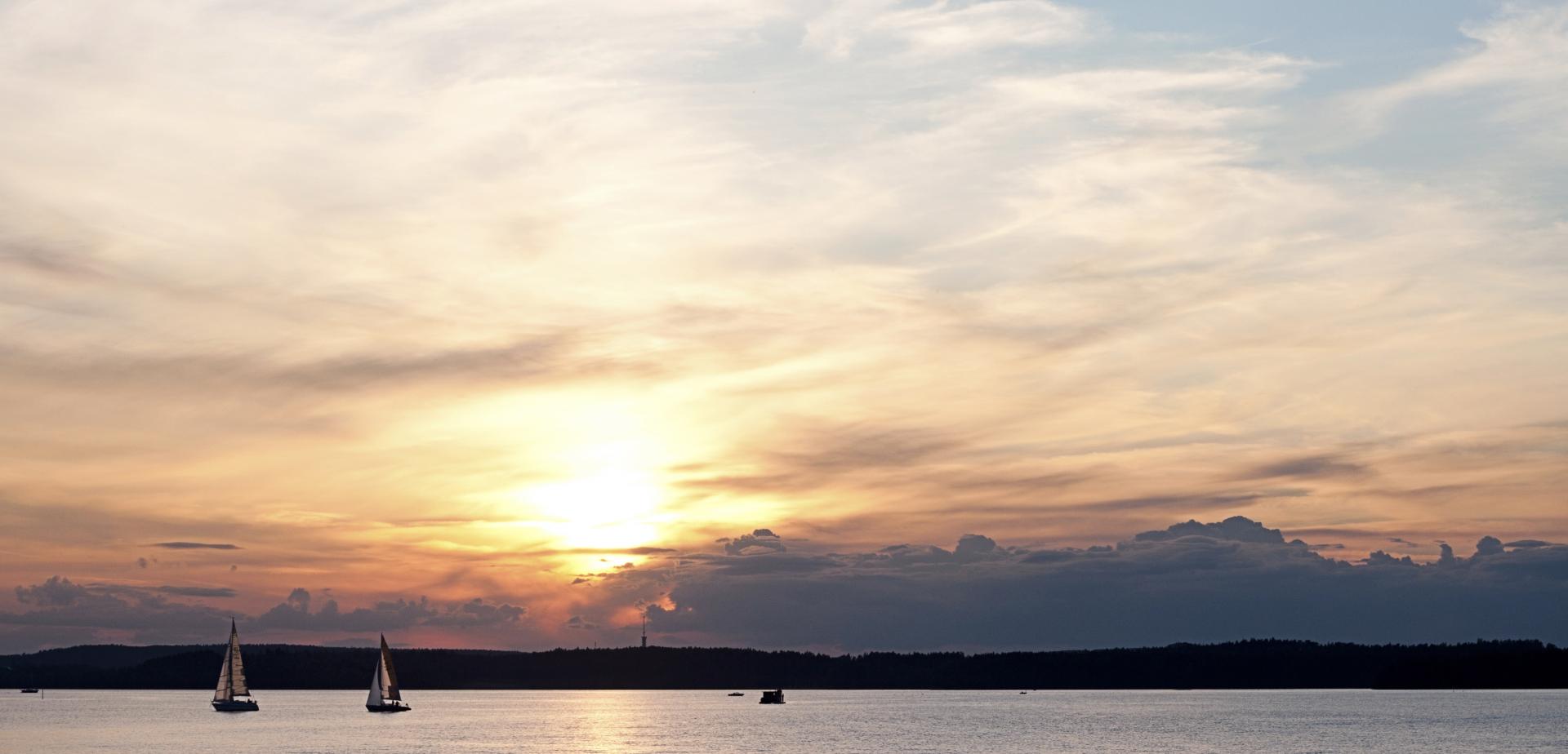 Auringonlasku Näsijärvellä