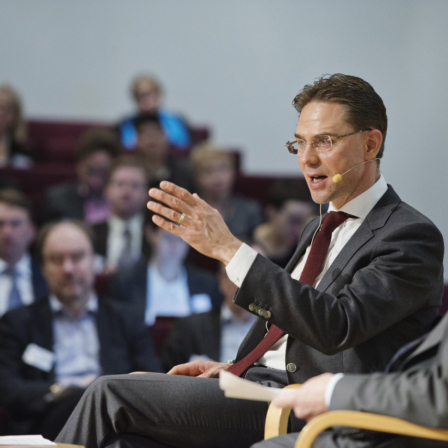 Jyrki Katainen Sitran kiertotaloustilaisuudessa 4. joulukuuta 2015